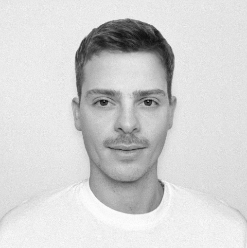 Miguel Ángel Moreno Diseñador de marca en Madrid